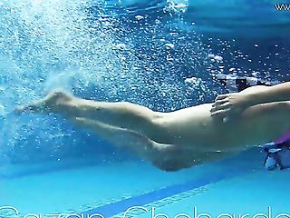 Bootylicious Lusty Beauty Sazan Chehards Exposes Her Forms Underwater